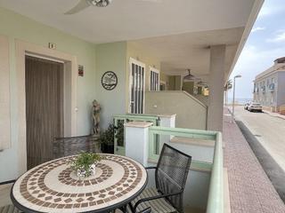 Appartement en N/a. Amplio bajo de 3 dormitorios a pocos pasos del mar en pozo del e