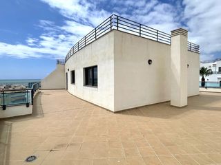 Àtic a Las Escobetas. Ático único con vistas al mar, privacidad excepcional y amplia t