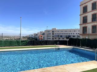 Apartament  N/a. Apartamento reformado con parking y trastero en garrucha
