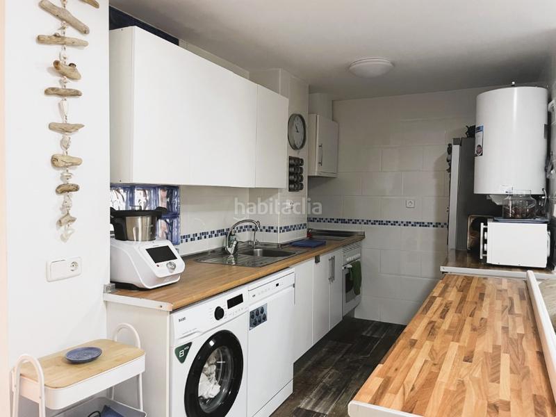 Foto ac2d6925-83b8-4636-aa87-7bdef738492a. Apartamento en n/a apartamento reformado con parking y trastero en Garrucha