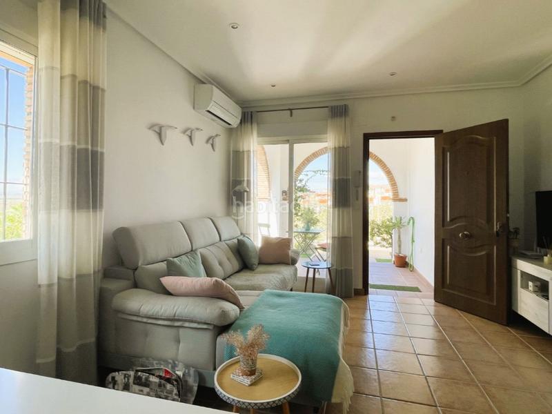 Foto 8e635edf-9ac3-4209-8e13-216bfae4b81f. Casa dúplex de 3 dormitorios con jardín y terraza playa en Vera