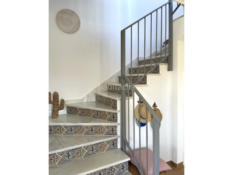 Foto bb8a7f24-ced4-4e0c-9914-953aebbcb2b3. Casa dúplex de 3 dormitorios con jardín y terraza playa en Vera