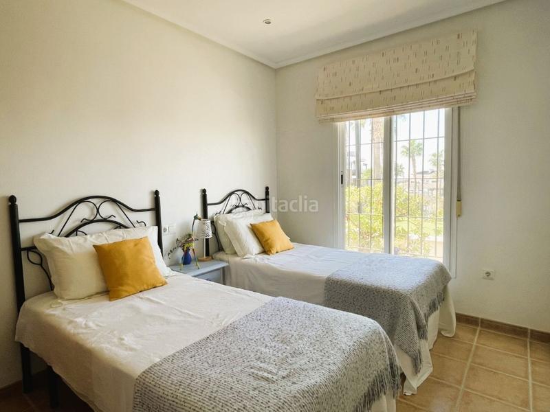 Foto eb7a3a9b-04a3-4d8c-b65d-30371e106011. Casa dúplex de 3 dormitorios con jardín y terraza playa en Vera