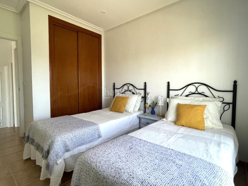 Foto fc33eb19-6836-4e24-b885-52c1836fb40d. Casa dúplex de 3 dormitorios con jardín y terraza playa en Vera