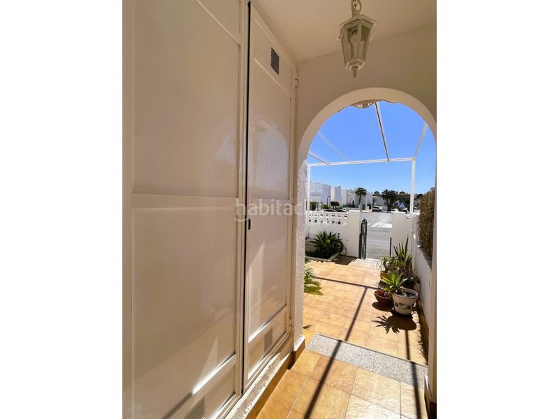 Foto 1489f8ce-e27d-4cbb-9394-5aff0f404369. Duplex avec piscine dans Las Marinas - Pueblo Laguna Vera