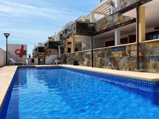 Piccolo appartamento in Palomares. Amplio bajo de 2 dormitorios  2 cuartos de baños en venta en un