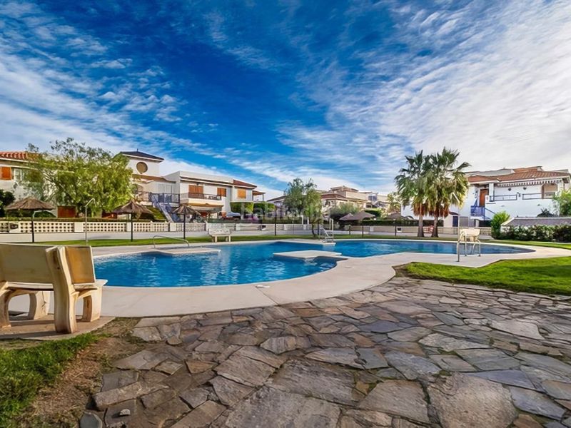 Foto 96523028-ee3e-40fd-a8d1-4ff4ac49ea1f. Apartament amb aparcament piscina a Vera playa naturista Vera