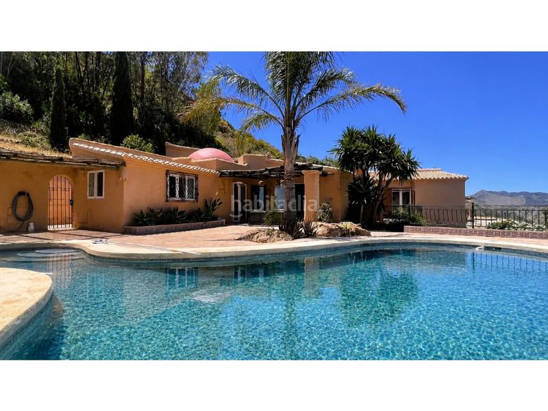 Foto 1d6100d9-e3cc-4821-9a6d-807a13df84f7. Casa amb piscina a Turre