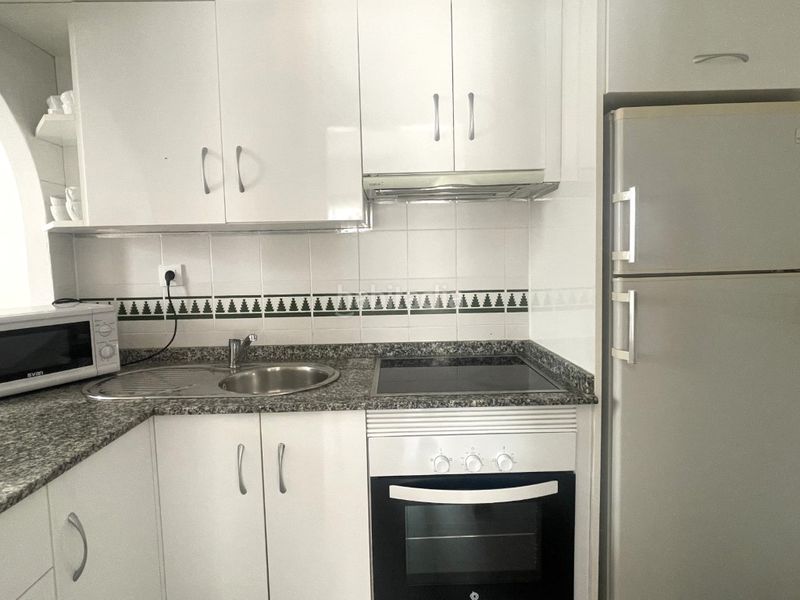 Foto 9f5d85f2-10fe-4731-a5c5-e235a2e3a311. Apartament amb piscina a Las Marinas - Pueblo Laguna Vera