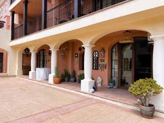 Piccolo appartamento  Calle baria. Elegante apartamento en planta baja con patio privado en harbour