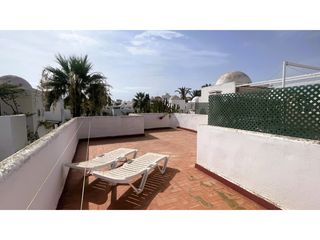 Apartment  Calle nuñez de balboa. Ático con solárium de 50m a 300 m del mar en vera playa
