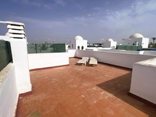 Apartament  Calle nuñez de balboa. Ático con solárium de 50m a 300 m del mar en vera playa