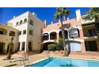 Duplex  Calle brisa la (vill). Lujoso dúplex en primera línea de 2 dormitorios con vistas panor