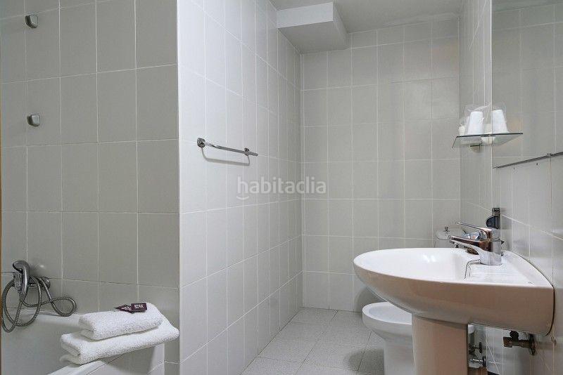 Foto 62726bbd-5c75-4311-985f-1b28491e456b. Local comercial en carretera de almería 17 negocio en venta en calahonda , granada en Motril