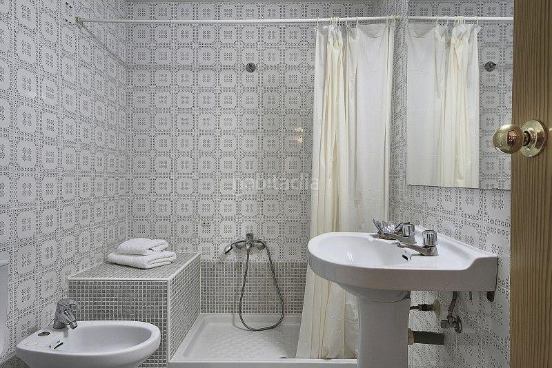 Foto a7830266-4e18-48d7-909b-4ac9ade05d3c. Local comercial en carretera de almería 17 negocio en venta en calahonda , granada en Motril