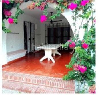 Foto 41b5912f-3736-49a8-a9a1-ab04d6823364. Casa a calle pensamiento a Calahonda - Carchuna Motril