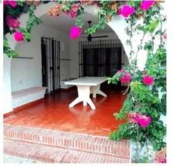 Casa en Calle pensamiento 2. Casa en venta en  calahonda, granada