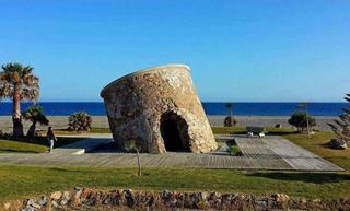 Local Comercial en Avenida de los Geraneos 4
