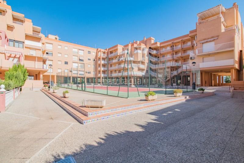 Foto daedc7d8-41c3-402f-961b-85619159608a. Reihenhaus in calle paseo marítimo 3 in Salobreña costa Salobreña