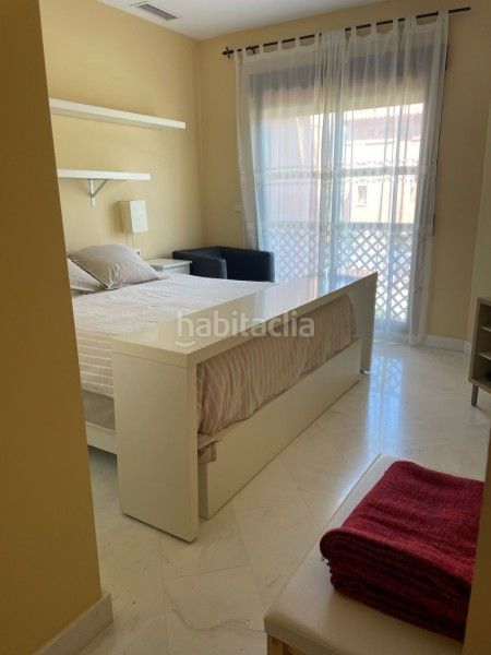 Foto 4205c9d0-8bbb-46fe-9686-5f3fab15f2e3. Miete etagenwohnung in calle rector juan de dios lópez gonzález in Motril