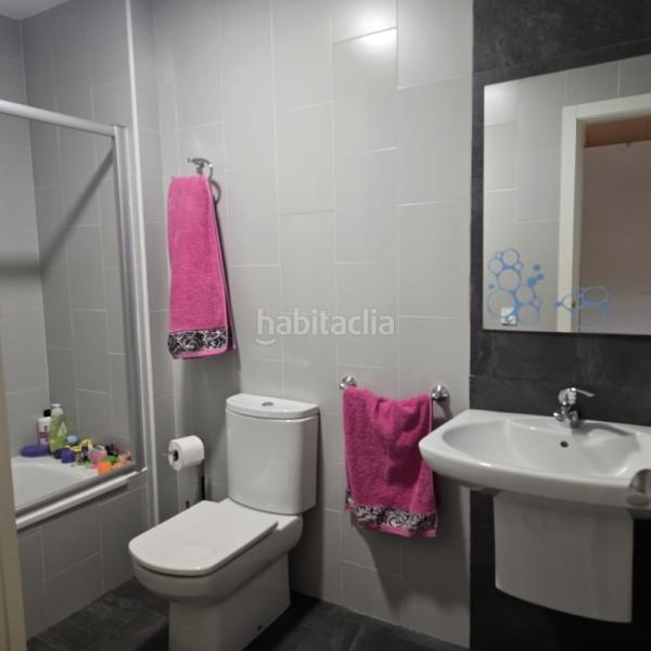Foto 3e1b5dba-6f19-457d-b6d9-0bb556eafb77. Piso en calle jacaranda piso en venta en , granada en Castell de Ferro