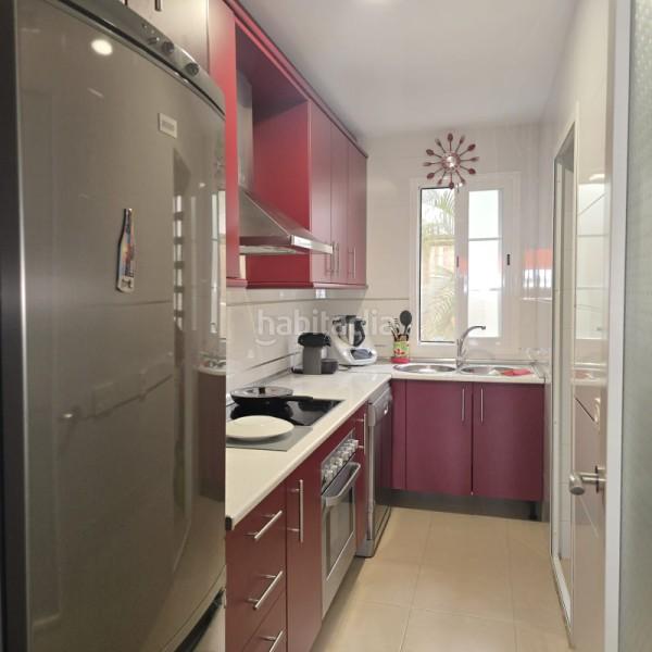 Foto b9793309-594a-40e8-87ee-397195c9ab3d. Piso en calle jacaranda piso en venta en , granada en Castell de Ferro