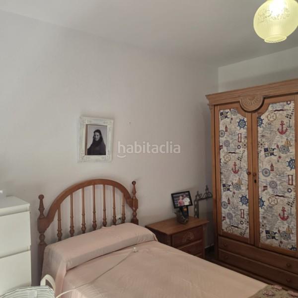 Foto 71979c6a-795f-43b8-b9b7-bb4b584d645c. Casa en calle roble 12 casa en venta en carchuna, granada en Motril
