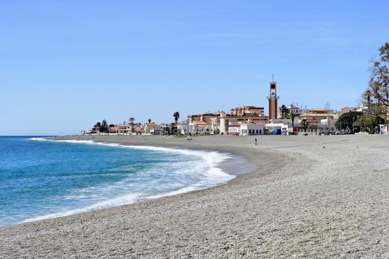 Foto e3249835-cd75-447e-965d-70535ee57fd1. Rent duplex in camino viejo de calahonda in Los Tablones - La Garnatilla Motril