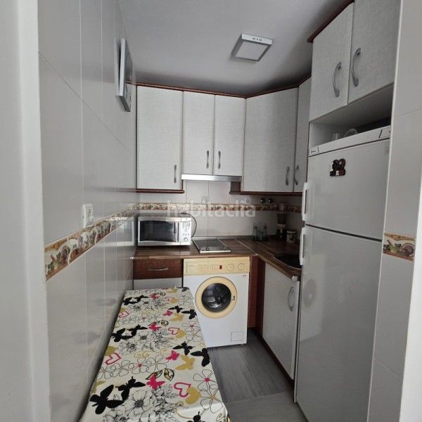 Foto bcfd28a3-79d8-4db0-96c0-649d562c8a56. Pis a calle roble a Calahonda - Carchuna Motril