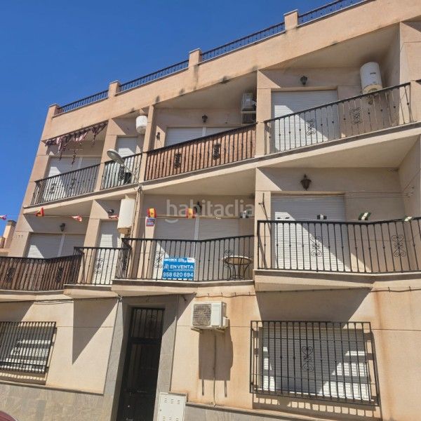 Foto ed4909e8-7b3e-4da5-a69e-06dbeca151f1. Pis a calle roble a Calahonda - Carchuna Motril