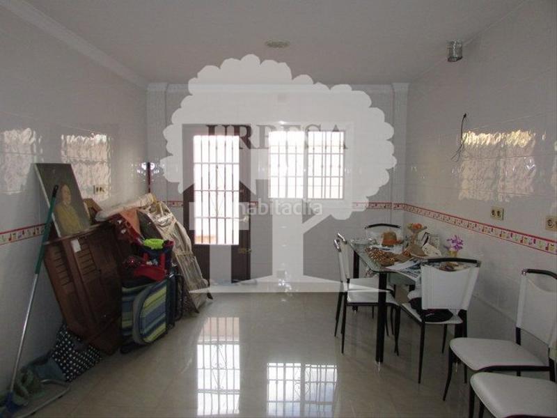 Foto 0a94aa1b-f4ba-4617-9098-5f3802ba5134. Chalet avec parking dans Motril ciudad Motril