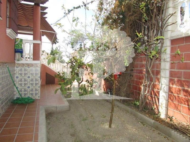 Foto 32bbc26e-6b95-4dd0-8ced-3bb9d4dd3a65. Chalet avec parking dans Motril ciudad Motril