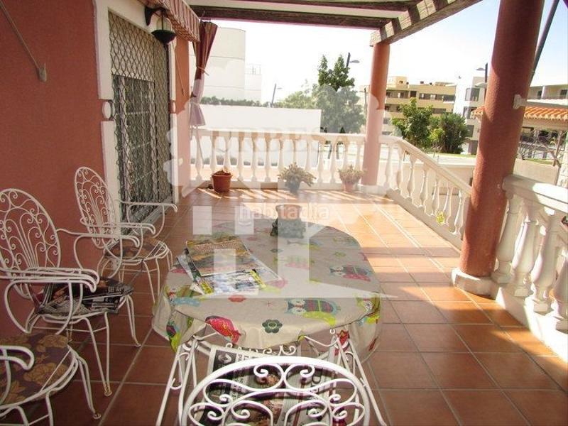 Foto 68595e64-a641-43e9-85dd-2a5b62a25055. Chalet avec parking dans Motril ciudad Motril