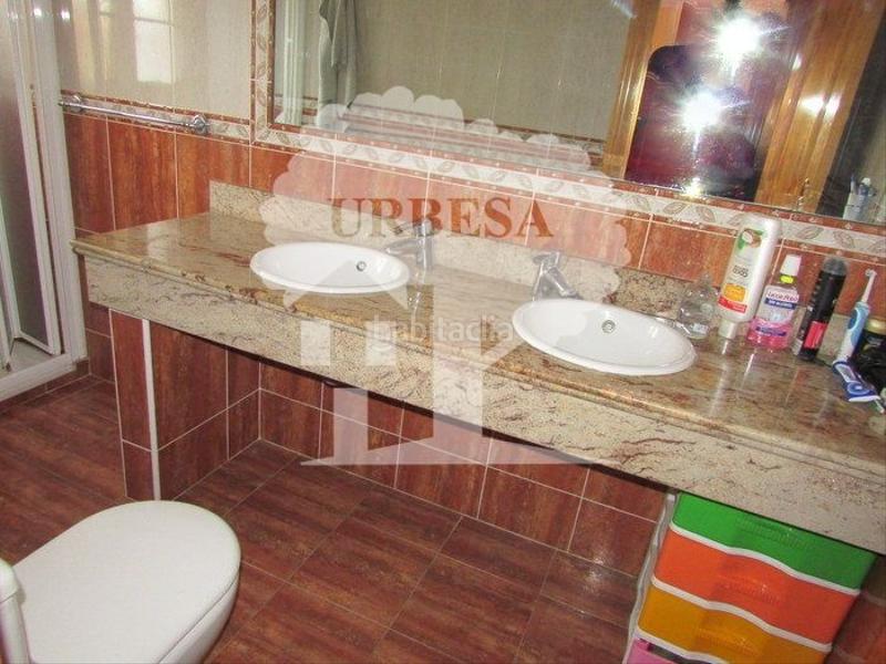 Foto bd94a23f-1450-41c8-a578-e97f3f76886f. Chalet avec parking dans Motril ciudad Motril