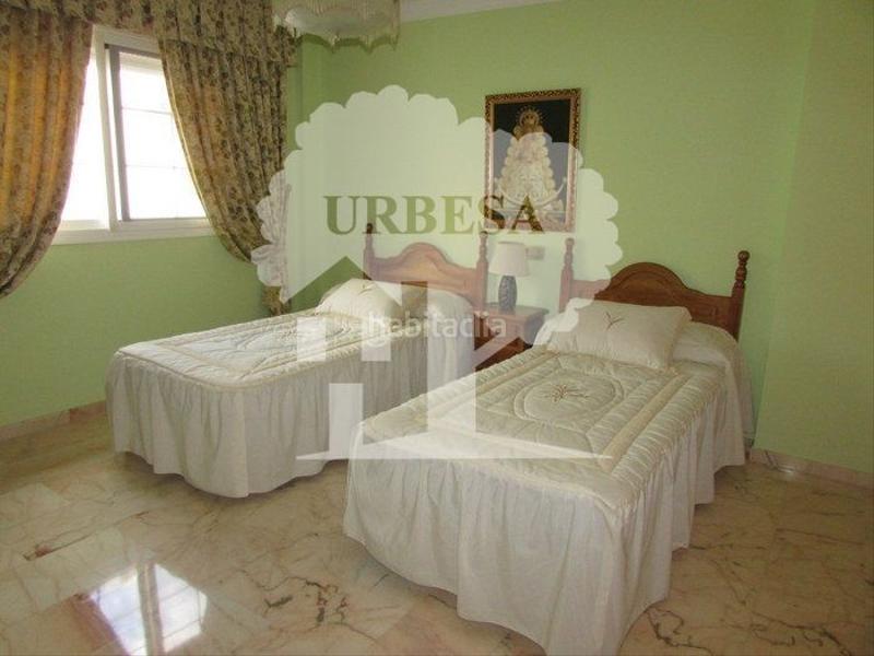 Foto bdbbda20-182d-4042-b294-2ea4162cc62b. Chalet avec parking dans Motril ciudad Motril