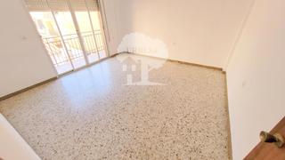 Appartement à Motril  ciudad. Se vende  un bloque de 300m2, dos pisos de 107,42 m2 cada uno y