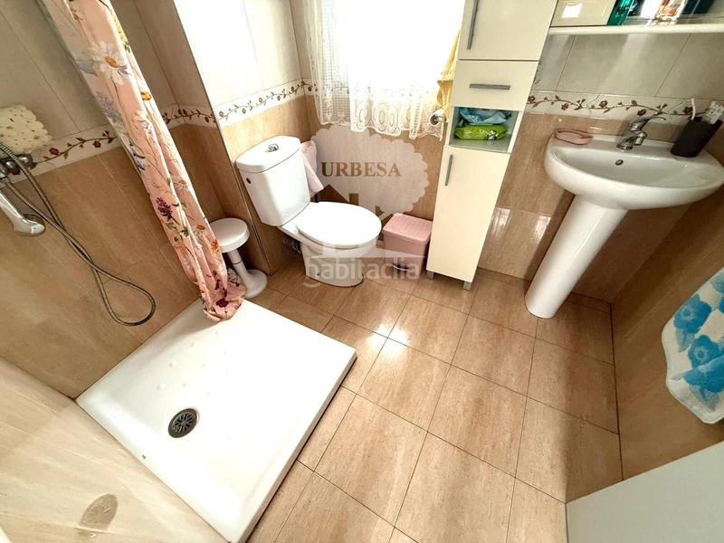 Foto 2939c7b7-2603-4440-99a8-82c1250f8794. Piso vivienda muy luminosa con tres dormitorios cuarto de baño muy cerca de centro en Motril