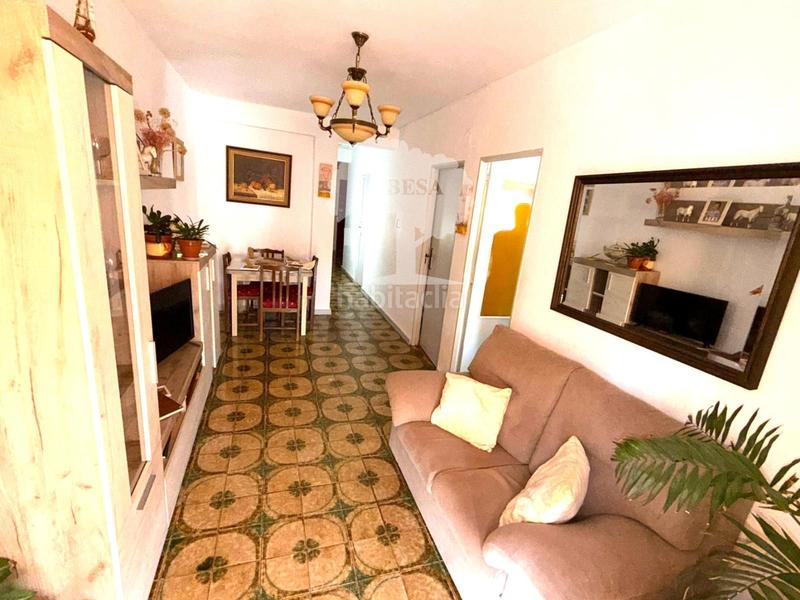 Foto 6206a2dd-9a76-4221-8910-5cfb1cac1bc6. Piso vivienda muy luminosa con tres dormitorios cuarto de baño muy cerca de centro en Motril