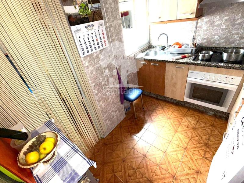 Foto c1eabcca-9fb6-41b4-90e1-104ff1c16a04. Piso vivienda muy luminosa con tres dormitorios cuarto de baño muy cerca de centro en Motril