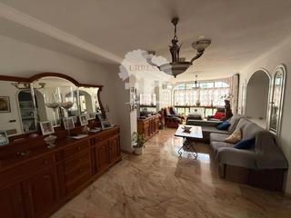 Casa adossada en Motril  ciudad. Chal de seiscientos m2 , zona jardn, cuatro dormitorios, tres