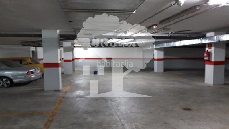 Foto 1d69c041-1a7f-4a18-b570-485954c1fe2c. Aparcament cotxe a La Herradura Almuñécar
