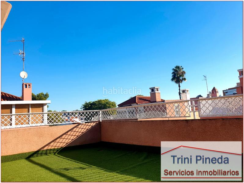 Foto 14d78189-db5f-4728-86d8-42008846dc01. Semi detached house with fireplace parking pool in Sevilla