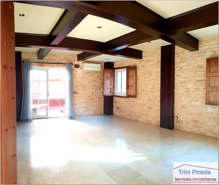 Foto 441ccaf8-6d56-4694-a2e0-5357424a4dec. Semi detached house with fireplace parking pool in Sevilla