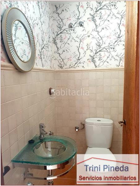 Foto 5591562d-d50d-44df-9d90-52a8f74814d9. Semi detached house with fireplace parking pool in Sevilla