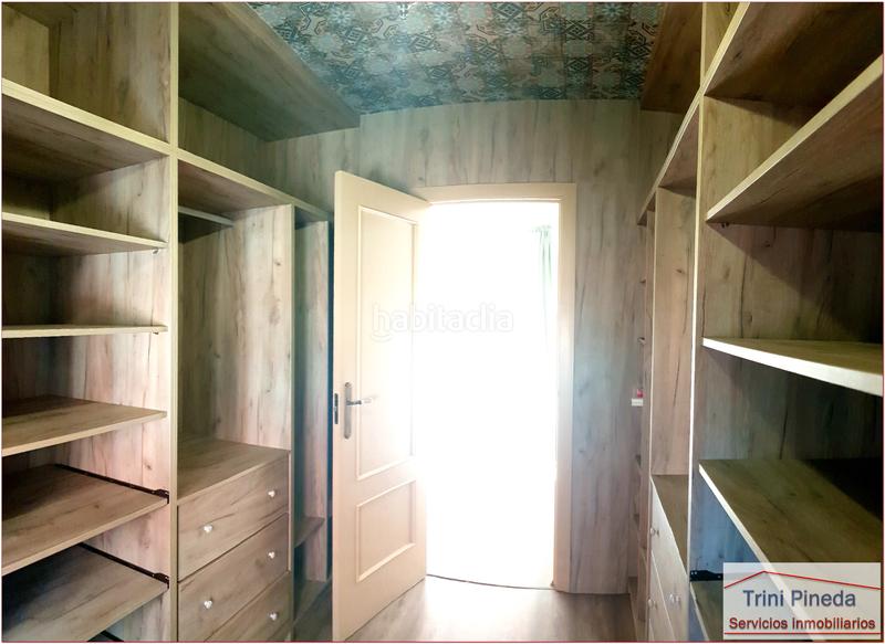 Foto 6fdc1774-7541-43b2-8aed-44977f16bef6. Semi detached house with fireplace parking pool in Sevilla