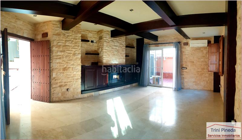 Foto 78ee779c-2140-4f2f-acf7-c412b5b1450a. Semi detached house with fireplace parking pool in Sevilla