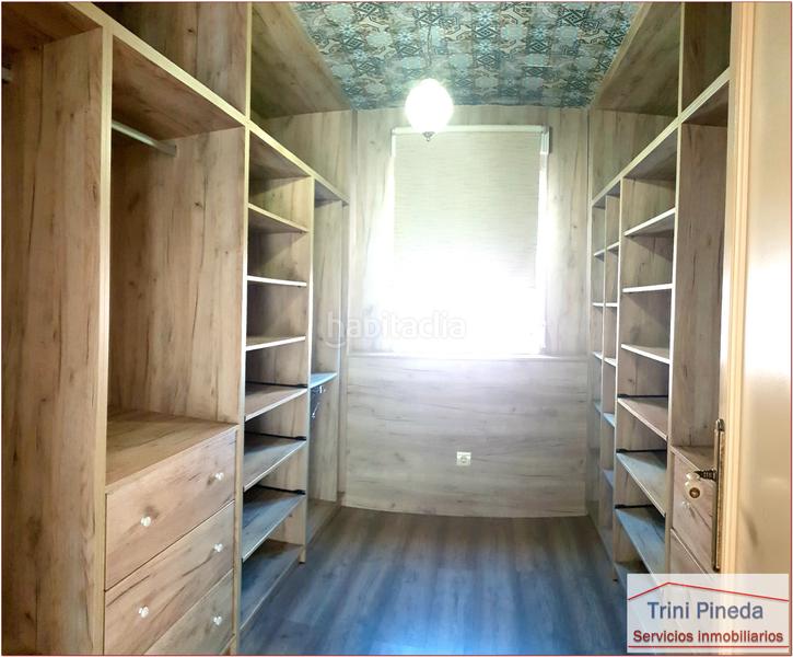 Foto ac4949cd-c9c6-4c4d-9af9-3b27267da9a4. Semi detached house with fireplace parking pool in Sevilla