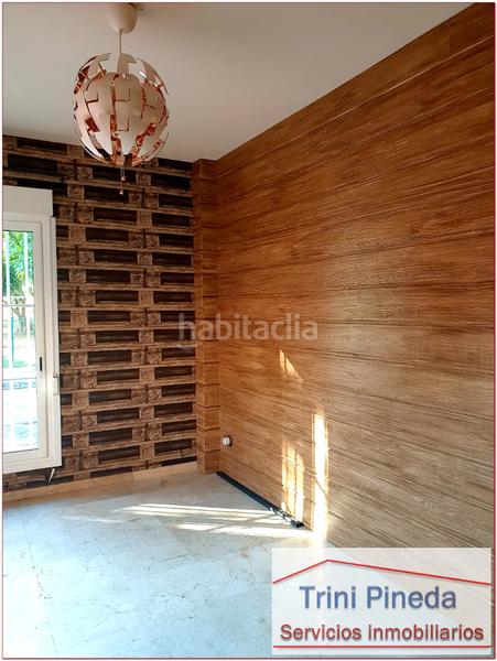 Foto e2579e61-0969-4f7d-acd4-0241123144ba. Semi detached house with fireplace parking pool in Sevilla