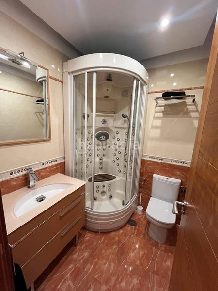 Foto 168a26ed-7645-42f5-afdb-050e543d469b. Rent flat with heating in San Matías - Realejo Granada