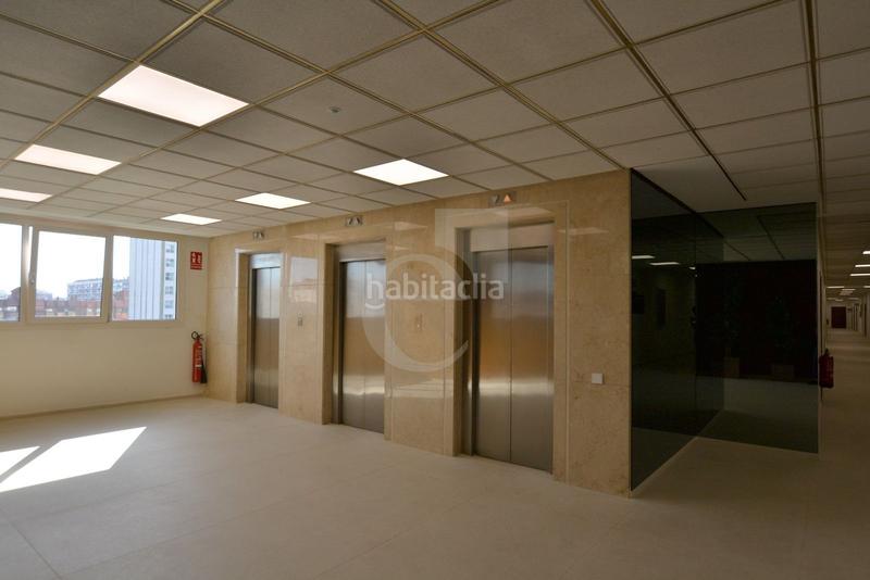 Foto 4d6f2b64-135c-4303-bdc2-0444069d7194. Location bureau avec chauffage dans Barrio de Campanar Valencia